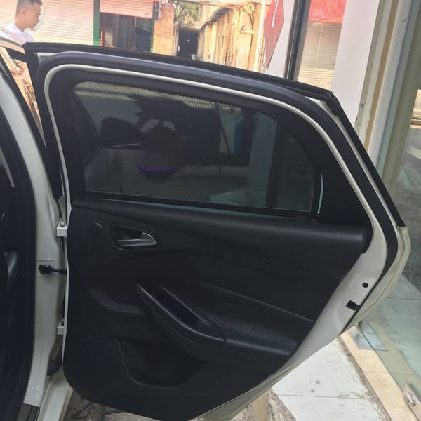 FORD FOCUS HATCHBACK 2014-2020 custom-fit car window sun shades — photo 7