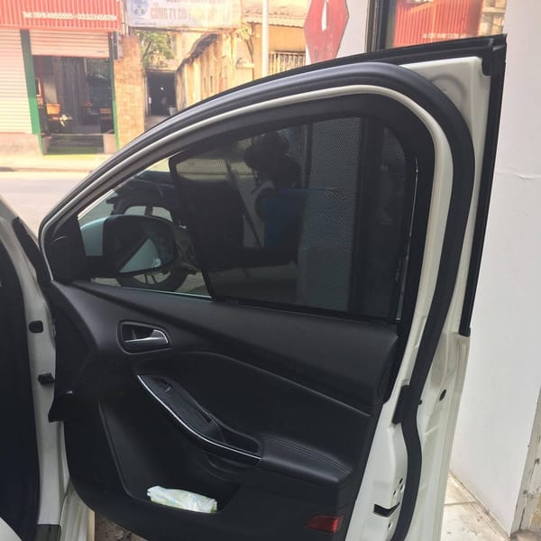 FORD FOCUS HATCHBACK 2014-2020 custom-fit car window sun shades — photo 8