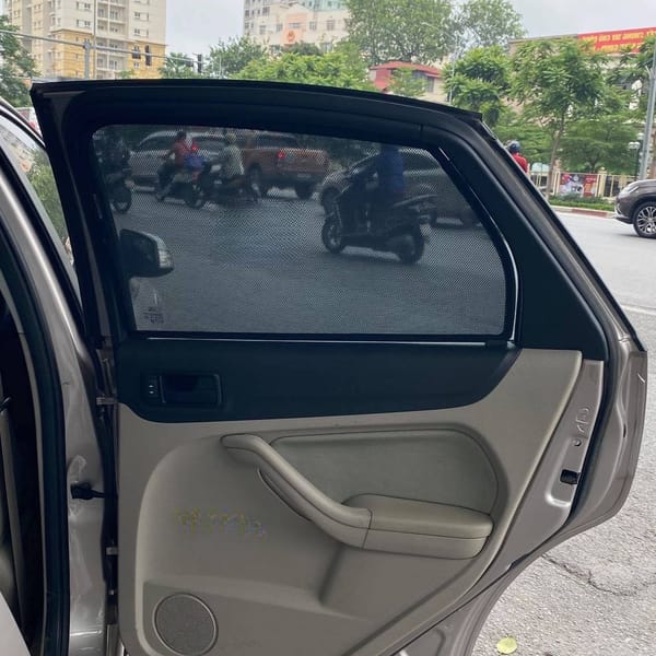 FORD FOCUS SEDAN 2007-2013 custom-fit car window sun shades — photo 3