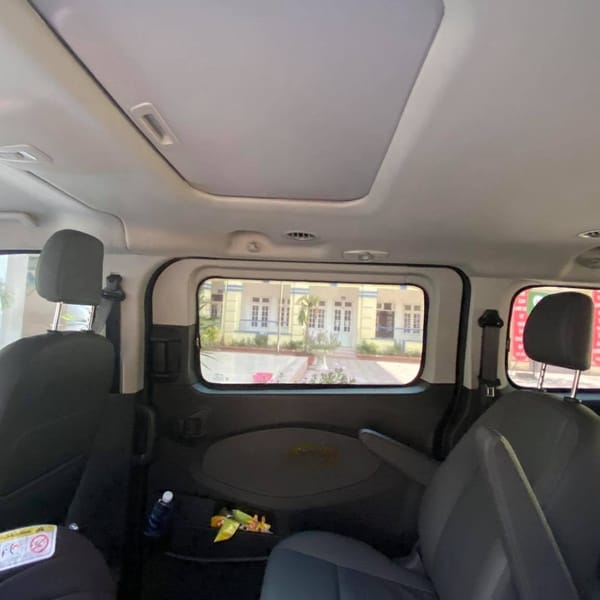 FORD TOURNEO custom-fit car window sun shades — photo 2