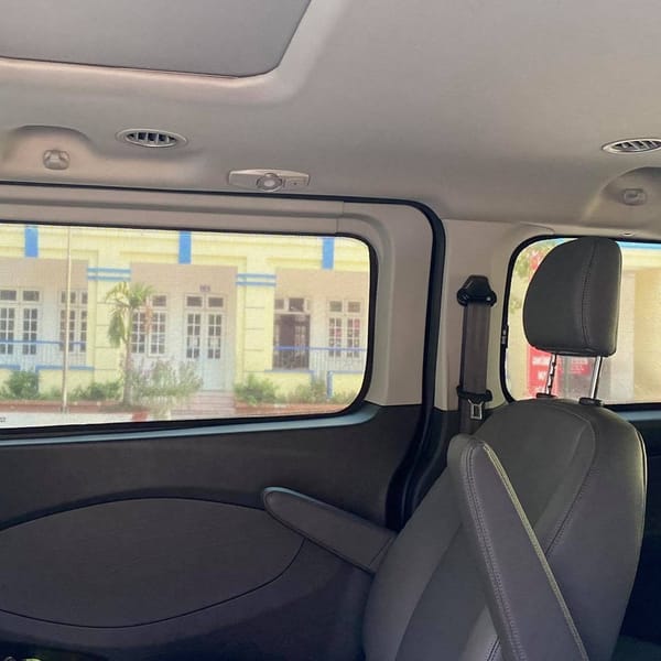 FORD TOURNEO custom-fit car window sun shades — photo 3