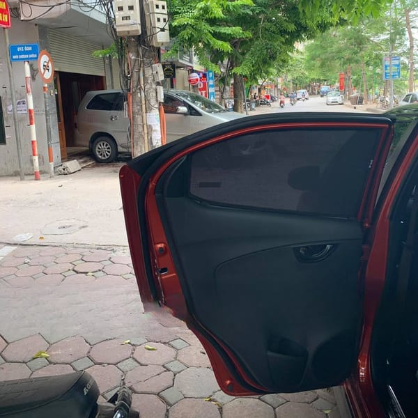 HONDA BRIO custom-fit car window sun shades — photo 5