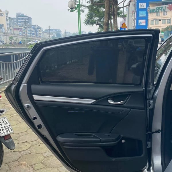 HONDA CIVIC 2016-2021 custom-fit car window sun shades — photo 3