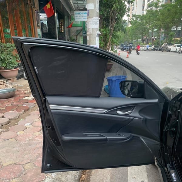 HONDA CIVIC 2016-2021 custom-fit car window sun shades — photo 10