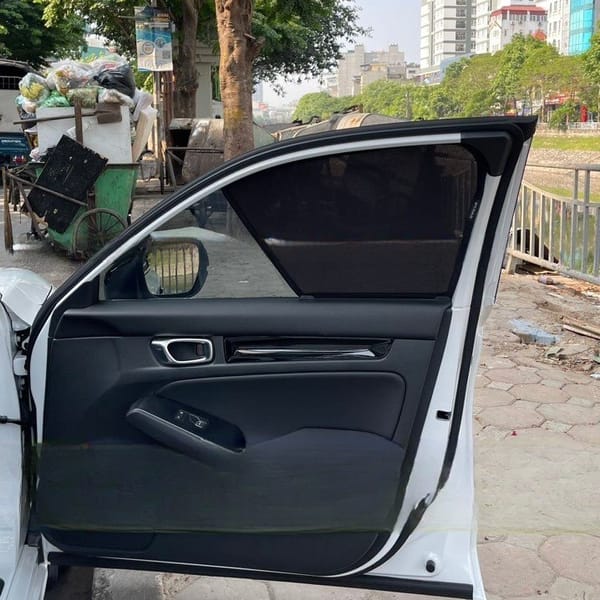 HONDA CIVIC 2022-2025 custom-fit car window sun shades — photo 4