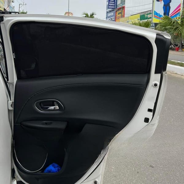 HONDA HR-V 2016-2022 custom-fit car window sun shades — photo 7