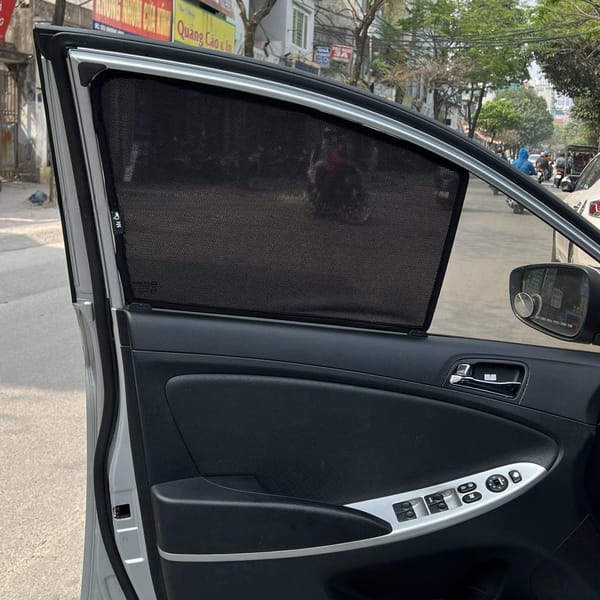 HYUNDAI ACCENT SEDAN 2011-2016 custom-fit car window sun shades — photo 2