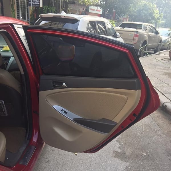HYUNDAI ACCENT SEDAN 2011-2016 custom-fit car window sun shades — photo 5