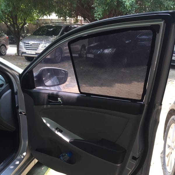 HYUNDAI ACCENT HATCHBACK 2010-2016 custom-fit car window sun shades — photo 7