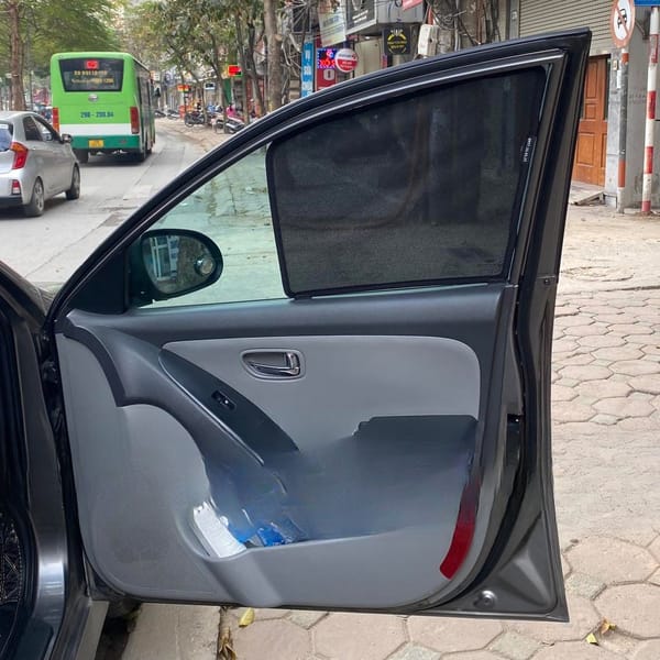 HYUNDAI AVANTE custom-fit car window sun shades — photo 4
