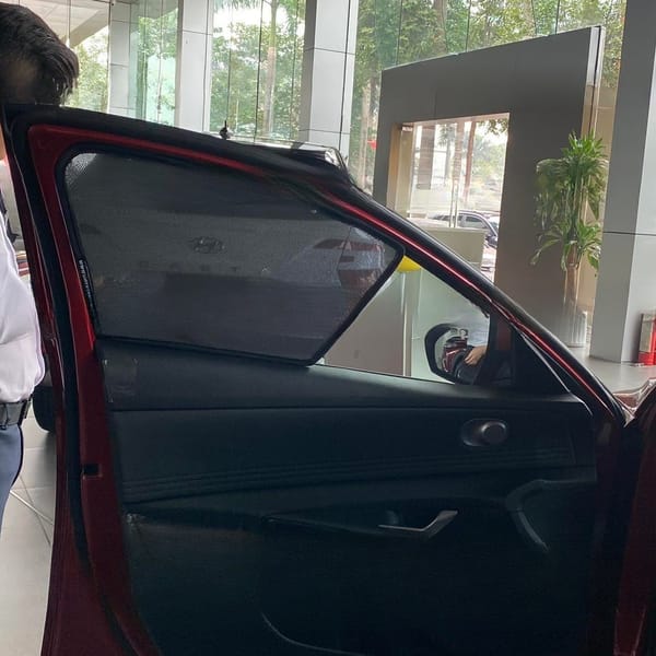 HYUNDAI ELANTRA 2021-2025 custom-fit car window sun shades — photo 6
