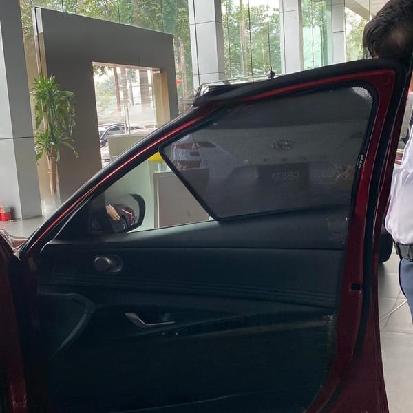 HYUNDAI ELANTRA 2021-2025 custom-fit car window sun shades — photo 8
