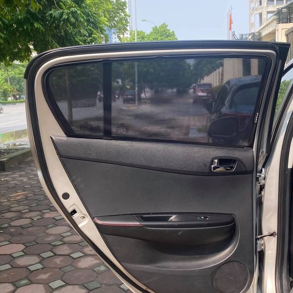 HYUNDAI I20 2008-2012 custom-fit car window sun shades — photo 9