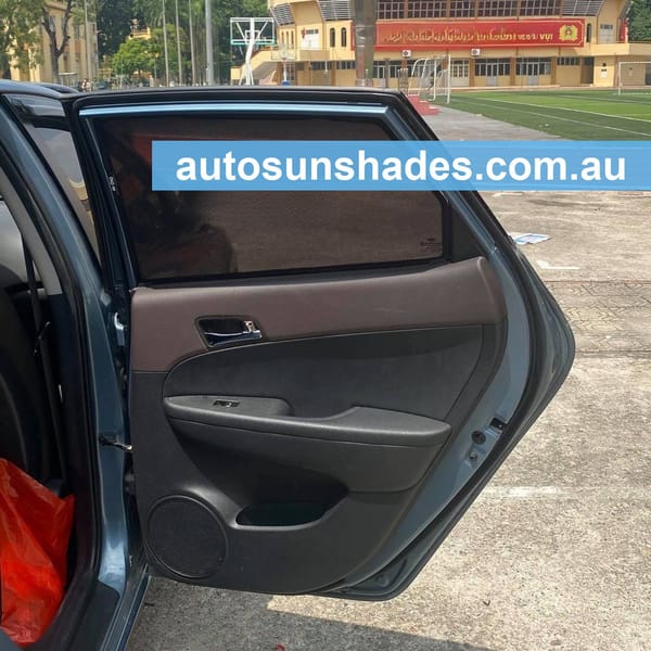 HYUNDAI I30 2007-2012 custom-fit car window sun shades — photo 5