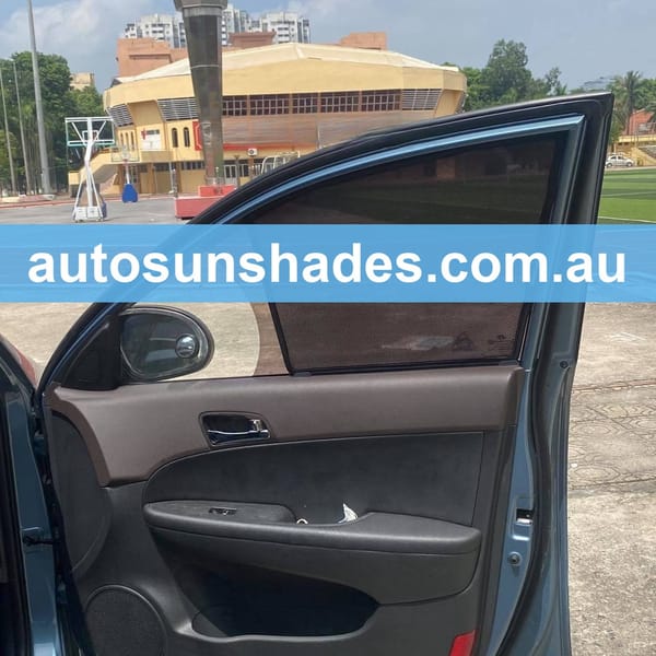 HYUNDAI I30 2007-2012 custom-fit car window sun shades — photo 6