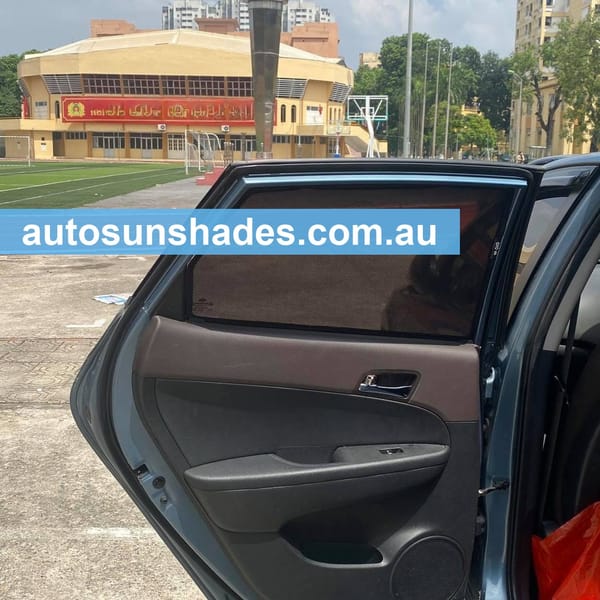HYUNDAI I30 2007-2012 custom-fit car window sun shades — photo 7