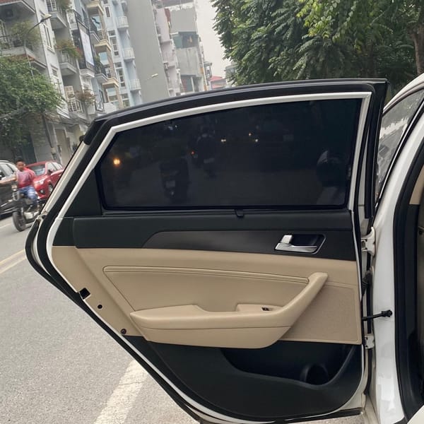 HYUNDAI SONATA 2015-2019 custom-fit car window sun shades — photo 1
