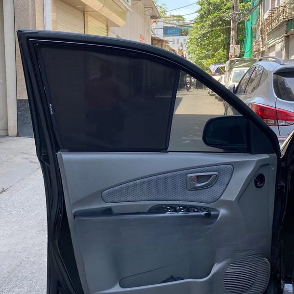 HYUNDAI TUCSON 2002-2009 custom-fit car window sun shades — photo 2