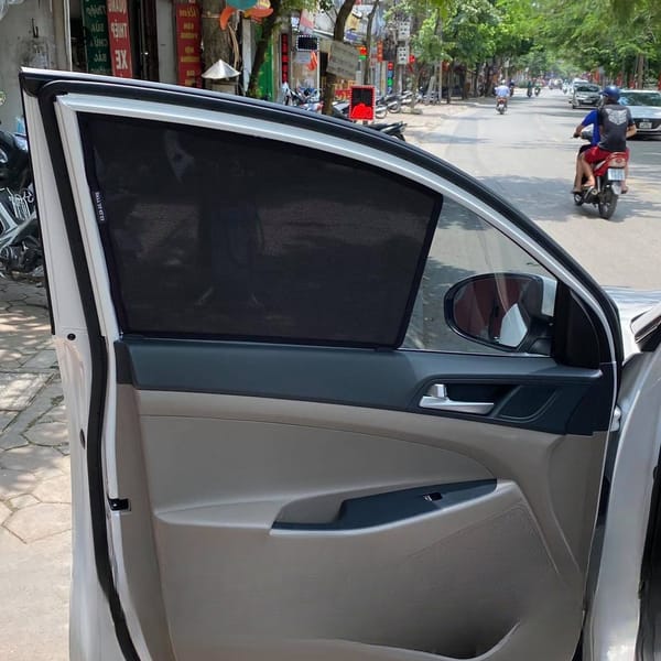 HYUNDAI TUCSON 2016-2021 custom-fit car window sun shades — photo 2