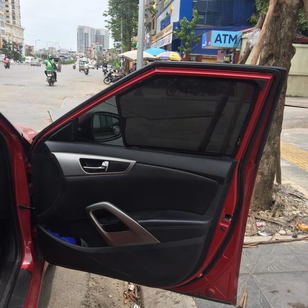 HYUNDAI VELOSTER custom-fit car window sun shades — photo 2