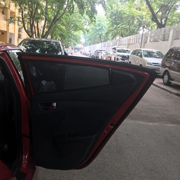HYUNDAI VELOSTER custom-fit car window sun shades — photo 6