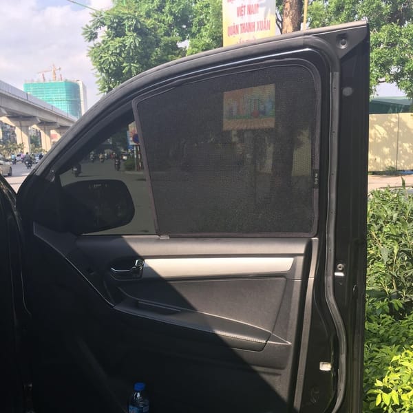ISUZU D-MAX 2015-2019 custom-fit car window sun shades — photo 2