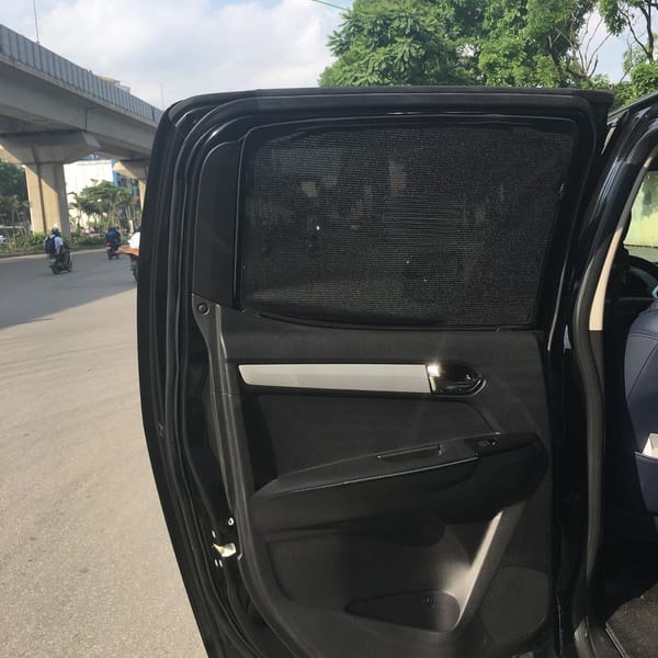 ISUZU D-MAX 2015-2019 custom-fit car window sun shades — photo 3