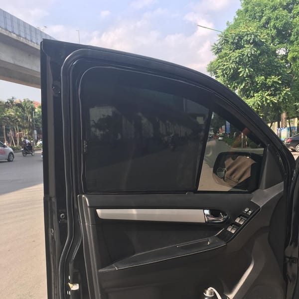 ISUZU D-MAX 2015-2019 custom-fit car window sun shades — photo 4