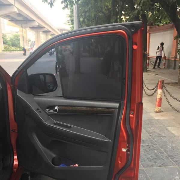 ISUZU D-MAX 2015-2019 custom-fit car window sun shades — photo 6