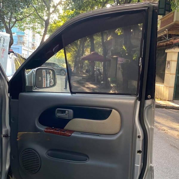 ISUZU HILANDER custom-fit car window sun shades — photo 2