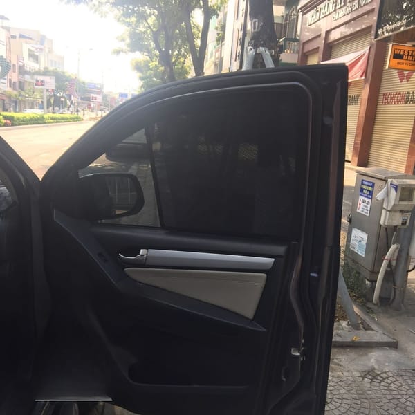 ISUZU MU-X 2016-2020 custom-fit car window sun shades — photo 6