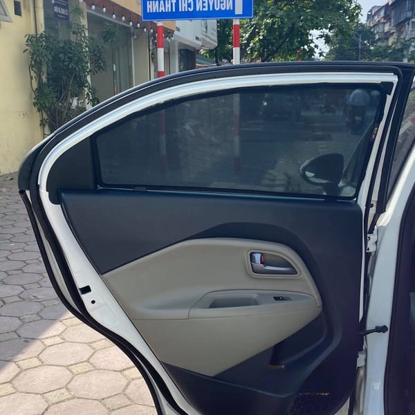 KIA RIO HATCHBACK custom-fit car window sun shades — photo 9