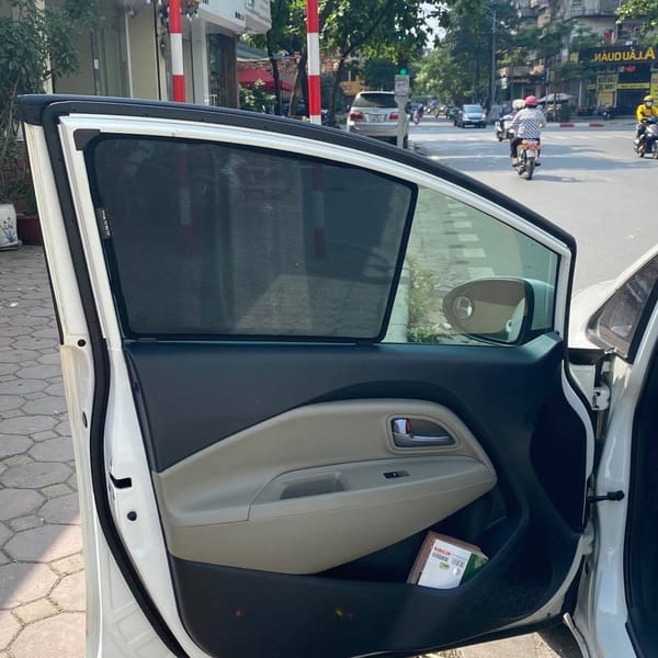 KIA RIO HATCHBACK custom-fit car window sun shades — photo 10