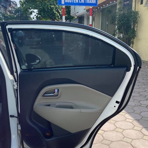 KIA RIO HATCHBACK custom-fit car window sun shades — photo 11
