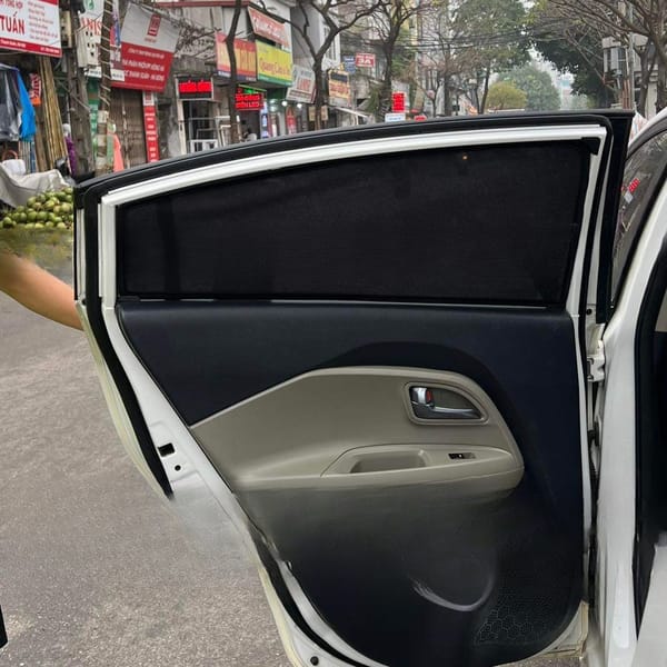 KIA RIO HATCHBACK custom-fit car window sun shades — photo 17