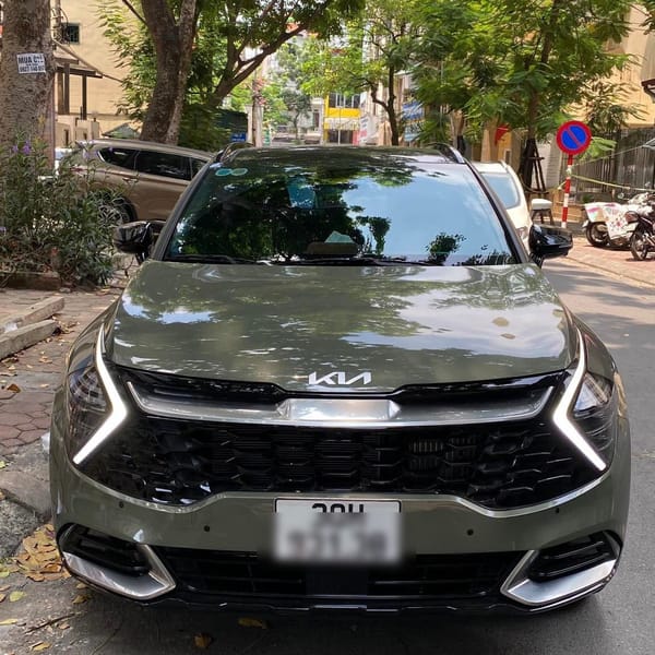 KIA SPORTAGE 2021-PRESENT custom-fit car window sun shades — photo 1