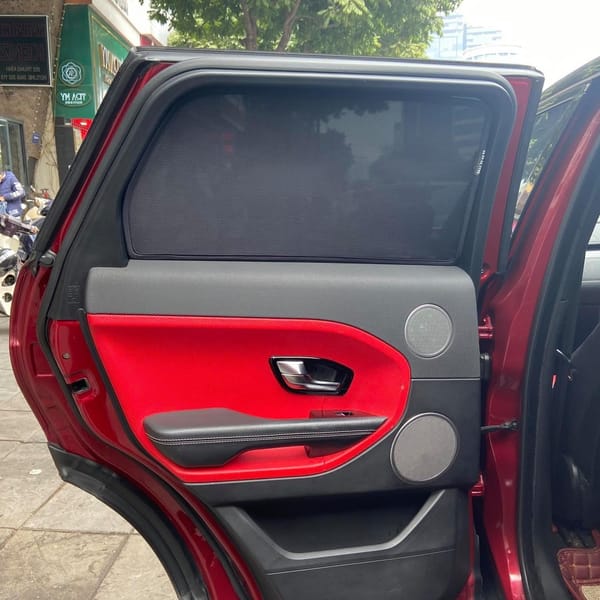 LAND ROVER RANGE ROVER EVOQUE custom-fit car window sun shades — photo 1