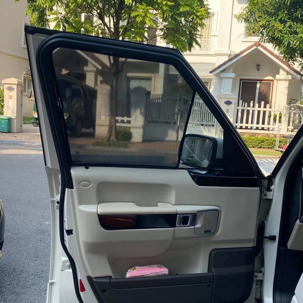 LAND ROVER RANGE ROVER SUPERCHARGED 2009-2015 custom-fit car window sun shades — photo 2