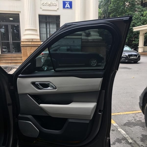 LAND ROVER RANGE ROVER VELAR 2016-2019 custom-fit car window sun shades — photo 4