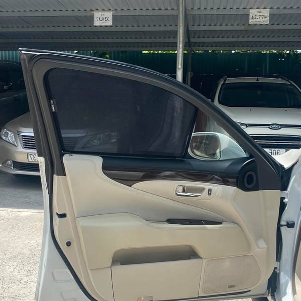 LEXUS LS460 custom-fit car window sun shades — photo 2