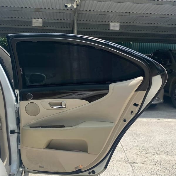 LEXUS LS460 custom-fit car window sun shades — photo 3