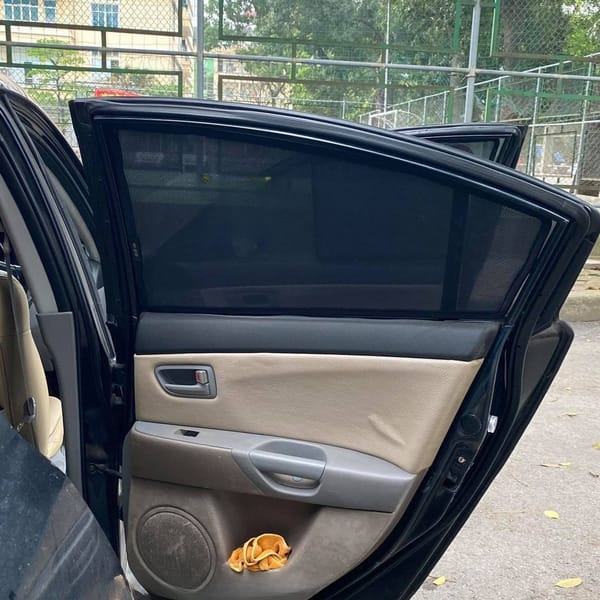 MAZDA 3 2004-2008 custom-fit car window sun shades — photo 1