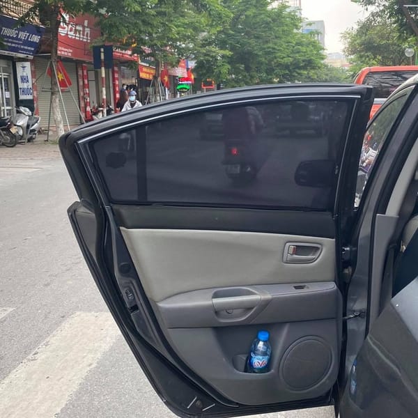 MAZDA 3 2004-2008 custom-fit car window sun shades — photo 6