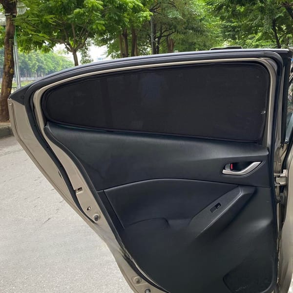 MAZDA 3 2014-2019 custom-fit car window sun shades — photo 1