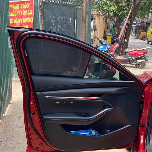 MAZDA 3 HATCHBACK 2020-2025 custom-fit car window sun shades — photo 6