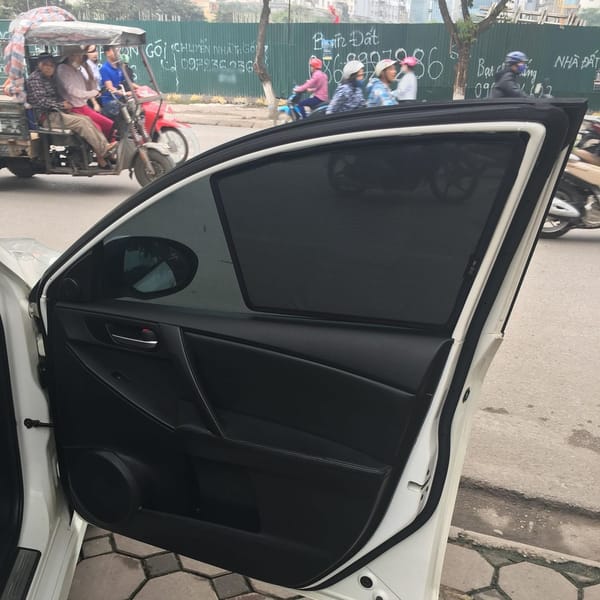 MAZDA 3 HATCHBACK 2009-2014 custom-fit car window sun shades — photo 2