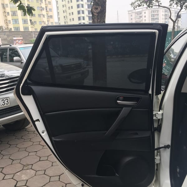 MAZDA 3 HATCHBACK 2009-2014 custom-fit car window sun shades — photo 3