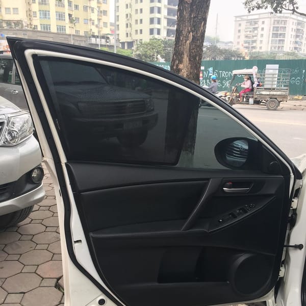 MAZDA 3 HATCHBACK 2009-2014 custom-fit car window sun shades — photo 4