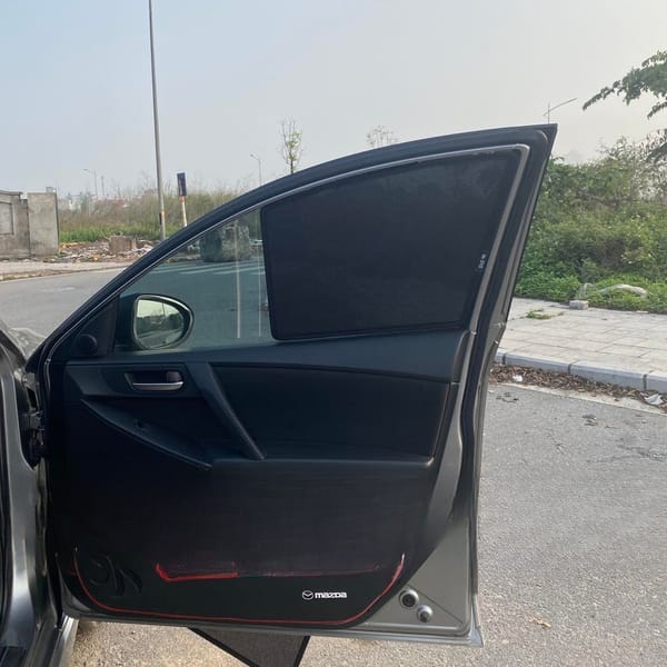 MAZDA 3 2009-2014 custom-fit car window sun shades — photo 4