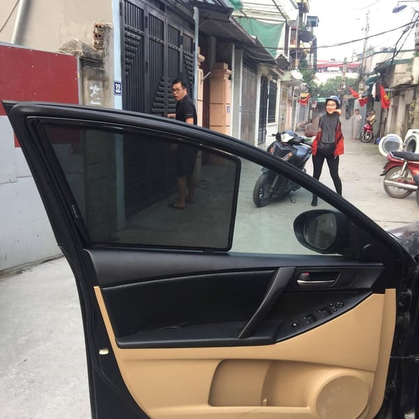 MAZDA 3 2009-2014 custom-fit car window sun shades — photo 12